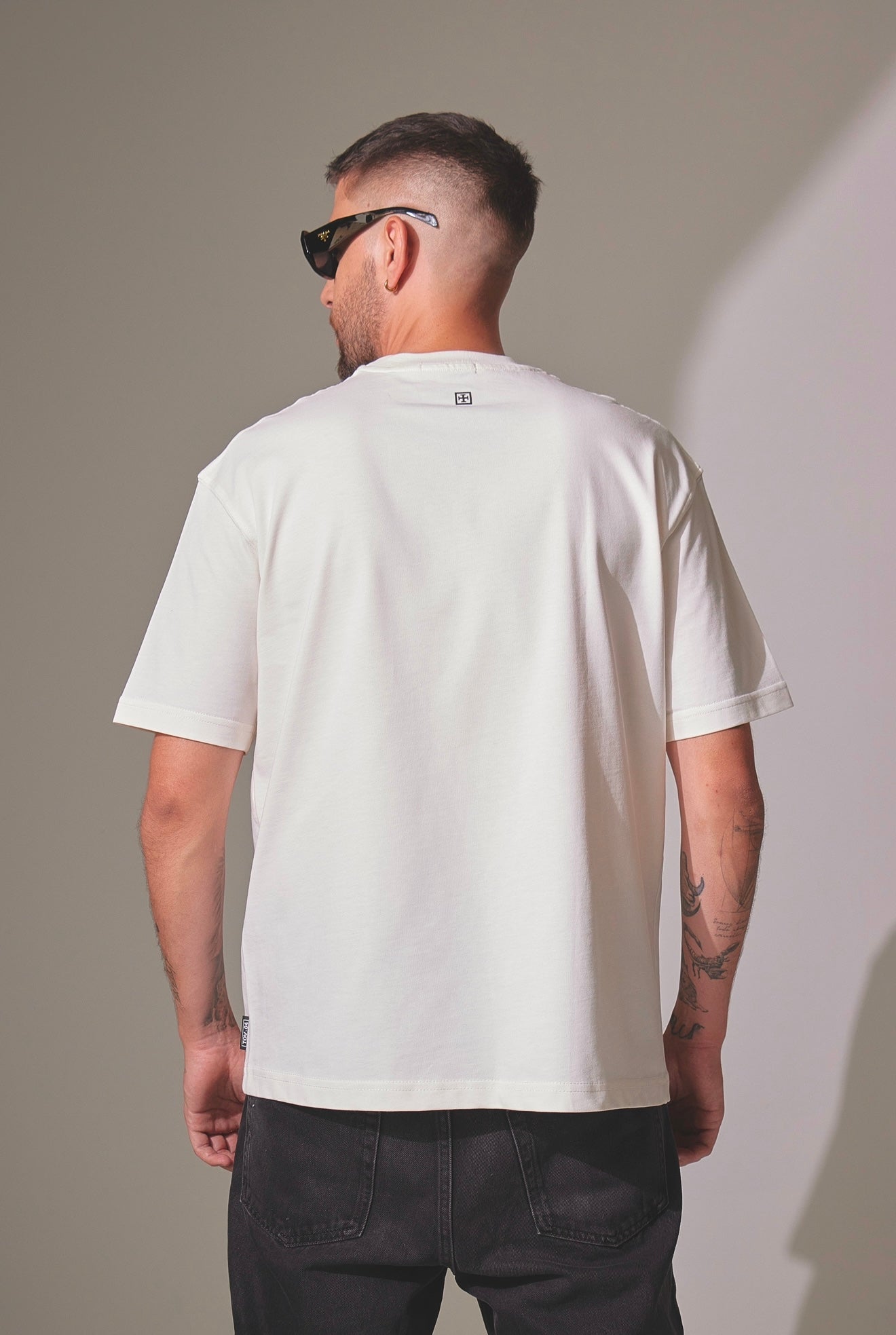 REGULAR FIT TOV - CREMA